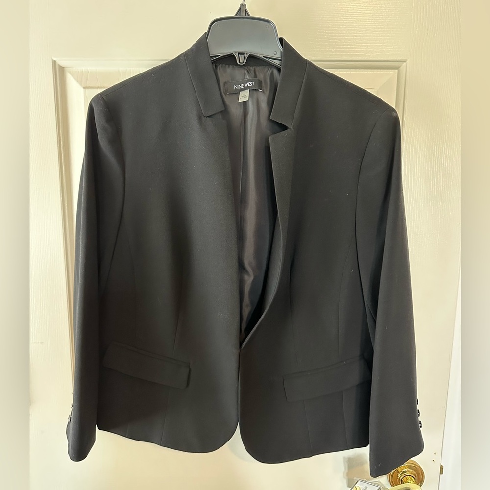 NWT Women’s Nine West Black Blazer Size 12